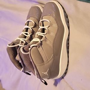 Jordan 11 cool gray size 10 toddler